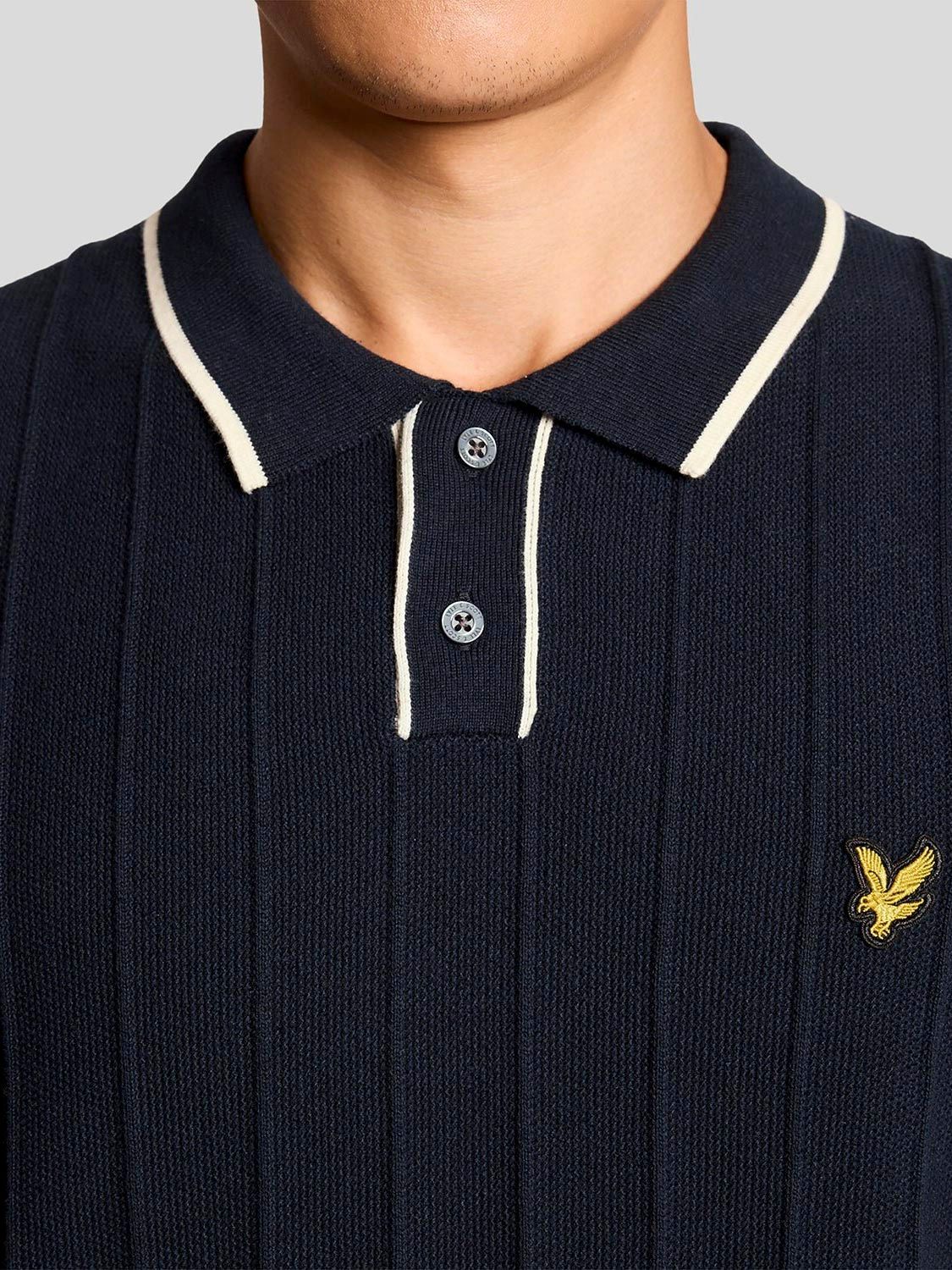Lyle and Scott Poloshirt Knitted Tipped Dark Navy Model / Detail