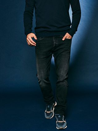 King Essentials The Jason Jeans Svart