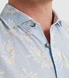 Vanguard Camisa Manga Corta Azul Claro Model / Detail