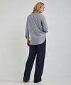 Steppin' Out Blus Sara Poplin Randig Blå Model / Achterkant