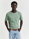 Gant T-shirt Shield Logo Green Model / Voorkant