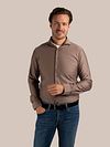 Suitable Herringbone Shirt Taupe Model / Voorkant