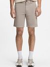 Boss Chino Short Slim Greige Model / Voorkant