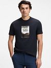 BOSS T-shirt Te DJ Navy Model / Voorkant