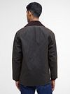 Barbour Classic Bedale woskowana kurtka w kolorze oliwkowozielonym Model / Achterkant