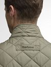 Barbour Ny Lowerdale Vest Olive Model / Detail