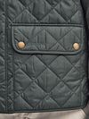 Barbour kamizelka New Lowerdale Gilet w kolorze szałwiowej zieleni Model / Detail