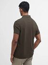 Barbour Polo Basic verde militar Model / Achterkant