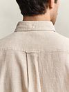 GANT Camicia Casual Lino Cotone Beige Model / Voorkant