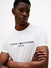 Tommy Hilfiger T-Shirt z logo w kolorze białym Model / Detail