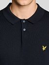 Lyle & Scott Stickad Piké Marinblå Model / Detail