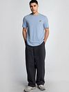 Lyle and Scott T-shirt Heather Blauw Model / Voorkant