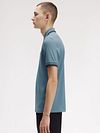 Fred Perry Polo Twin Tipped M3600 Bleu Z56 Model / Zijkant