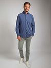 Suitable Camicia in piqué blu denim Model / Voorkant