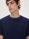 T-Shirt Fred Perry M1588 Twin Tipped blu navy Model / Detail