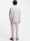BOSS Relegant Hemd Leinen Blend Stripes Model / Achterkant