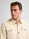 Camicia Petrol in velluto a coste beige Model / Detail