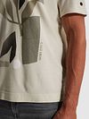 Cast Iron Camiseta Logo Blanco Roto Model / Detail