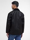 Chaqueta encerada Barbour Bedale negra Model / Achterkant