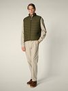 Save The Duck Puffer Vest Adam Olive Green Model / Voorkant