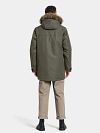 Didriksons Parka Marco Dunkelgrün Model / Achterkant
