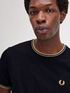 Fred Perry M1588 Twin Tipped T Shirt marine Model / Detail