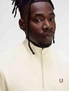 Fred Perry Half Zip Pullover Ecru Model / Detail