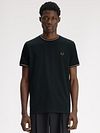 Fred Perry T-shirt Twin Tipped verde 78C Model / Voorkant