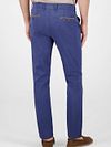 Gardeur Chino Benny 3 Indigo Blauw Model / Achterkant