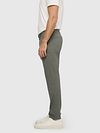 Mac Broek Lennox Groen Model / Zijkant