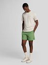 Lyle & Scott Zwembroek Plain Groen Model / Voorkant