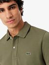 Lacoste Piké Olivgrön Model / Voorkant