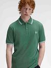 Fred Perry Polo Twin Tipped M3600 Grön Z59 Model / Voorkant