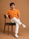 KING Essentials The Steve T-Shirt Naranja Model / Voorkant