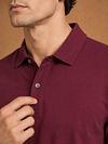 King Essentials The James Polo Shirt Burgundy Model / Detail