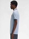 Fred Perry Polo Twin Tipped M3600 Blue Y69 Model / Zijkant