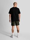 Lyle & Scott Badshorts Plain Olivgrön Model / Achterkant
