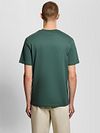 Lyle and Scott Everglade Camiseta Groen Model / Achterkant