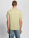 Lyle & Scott Camiseta Modern Fit Herb Model / Achterkant