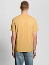 Lyle and Scott T Shirt Honeycomb Orange Model / Achterkant