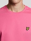 Lyle and Scott T-shirt Hot Rosa Model / Detail