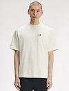 Fred Perry T-Shirt Ecru Model / Voorkant