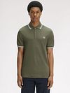 Fred Perry Polo Twin Tipped M3600 Grün 87B Model / Voorkant
