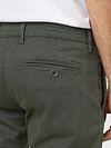 Mac Driver Pants Chino Donkergroen Model / Detail