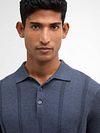 Barbour Wellburn Strikket Poloshirt Navy Model / Voorkant