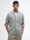 Barbour Shirt Nelson Tailored Groen Model / Voorkant