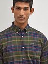 Barbour Kyeloch Shirt Checkered Dark Green Model / Detail