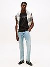 T-Shirt con logo Tommy Hilfiger nera Model / Voorkant