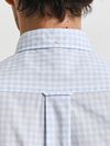Koszula GANT Gingham Poplin College w kolorze błękitnym Model / Detail