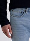 Jeansy Pierre Cardin Limoux Tapered Future Flex w kolorze błękitnym Model / Detail